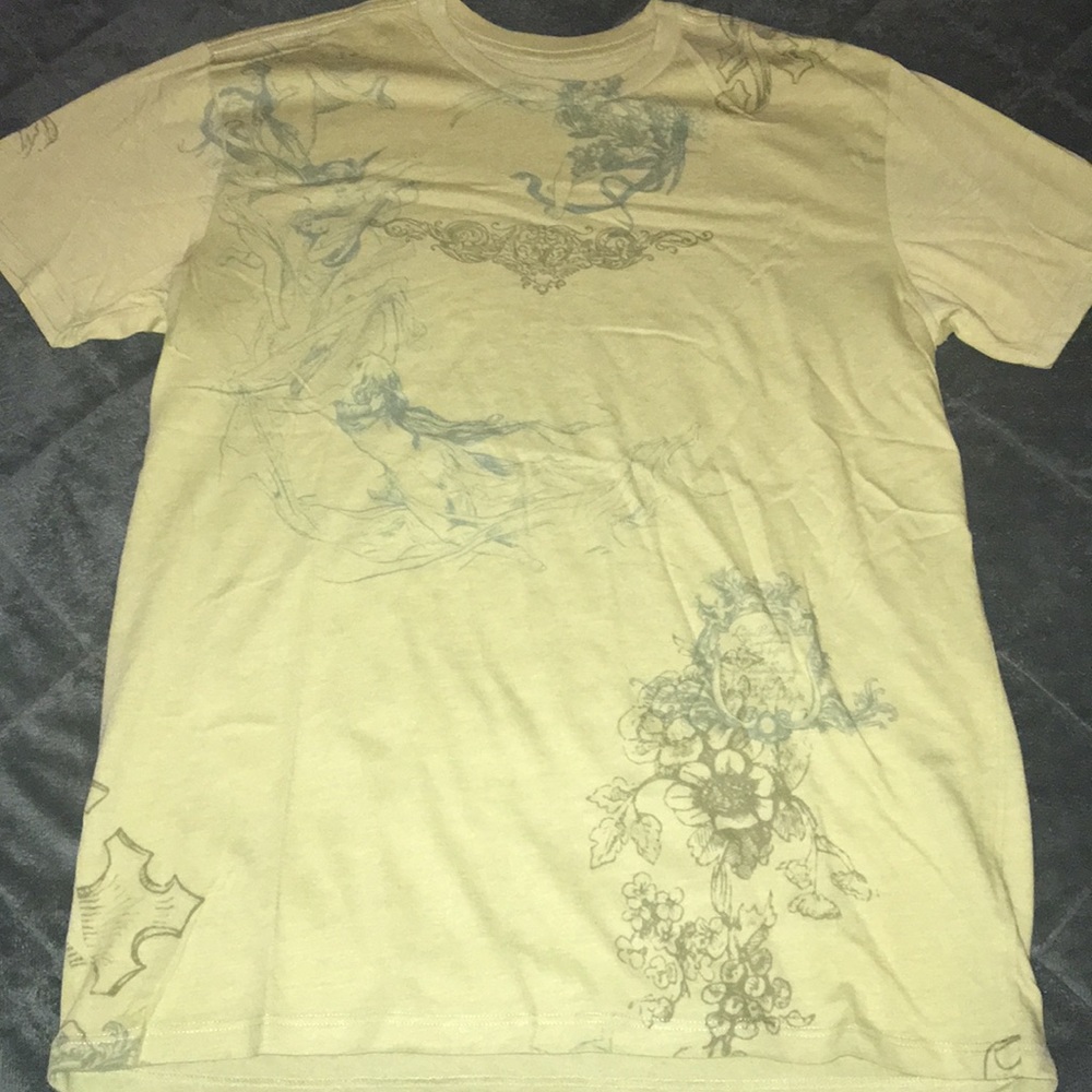 GRAPHIC SHORT SLEVE SHIRT S